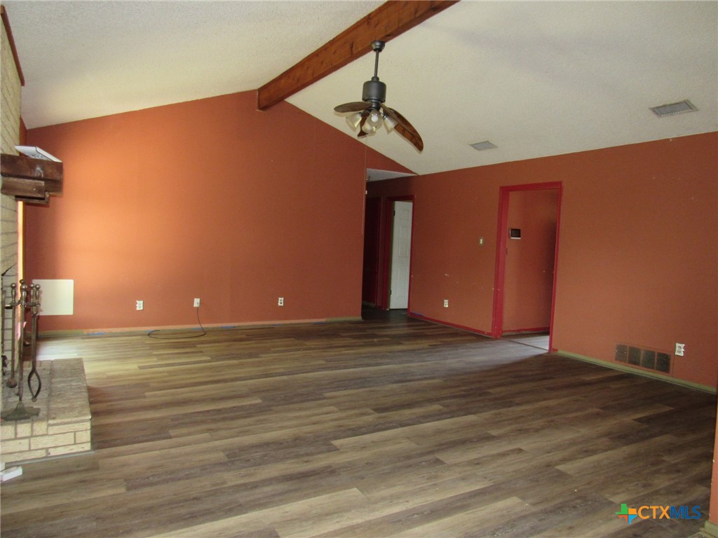 604 Colonial Lane Killeen, TX 76543 - Photo 4 of 14 LIVING ROOM