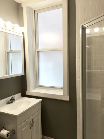 $2,000 | 2040 West McLean Avenue, Unit G, Chicago, IL 60647
