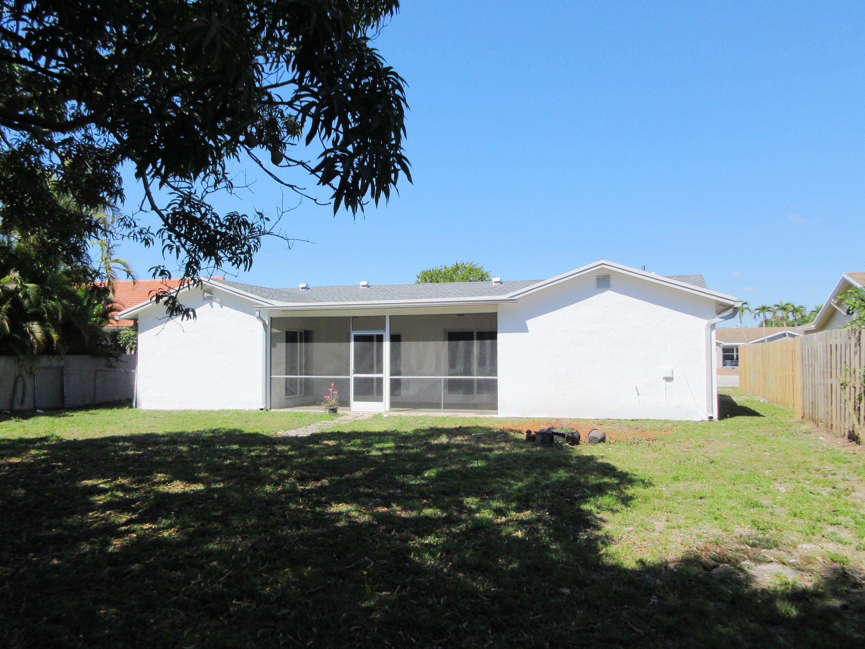 22748 Southwest 55th Way Boca Raton, FL 33433 - Photo 12 of 13 IMG_3868