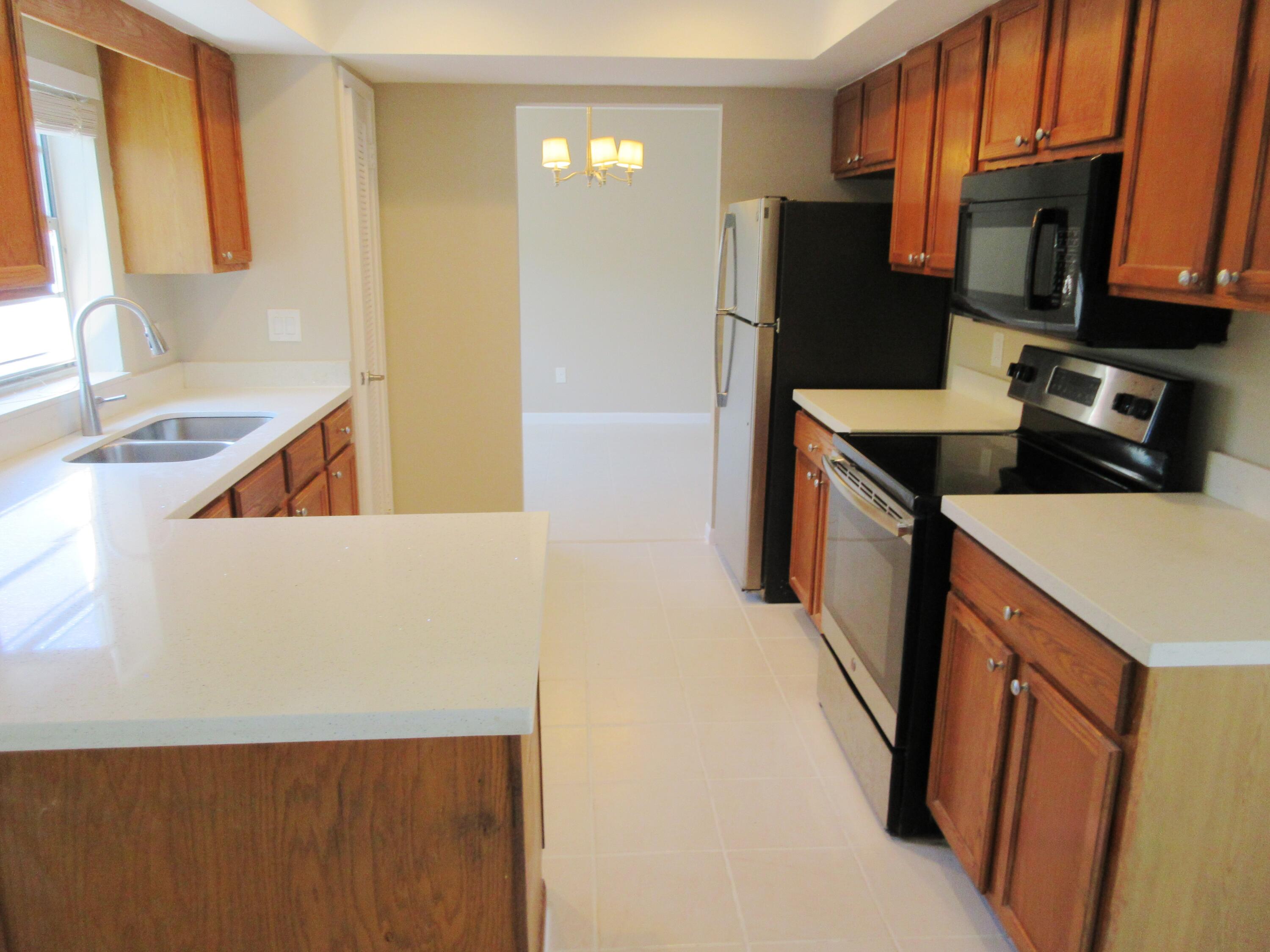 22748 Southwest 55th Way Boca Raton, FL 33433 - Photo 5 of 13 IMG_3865