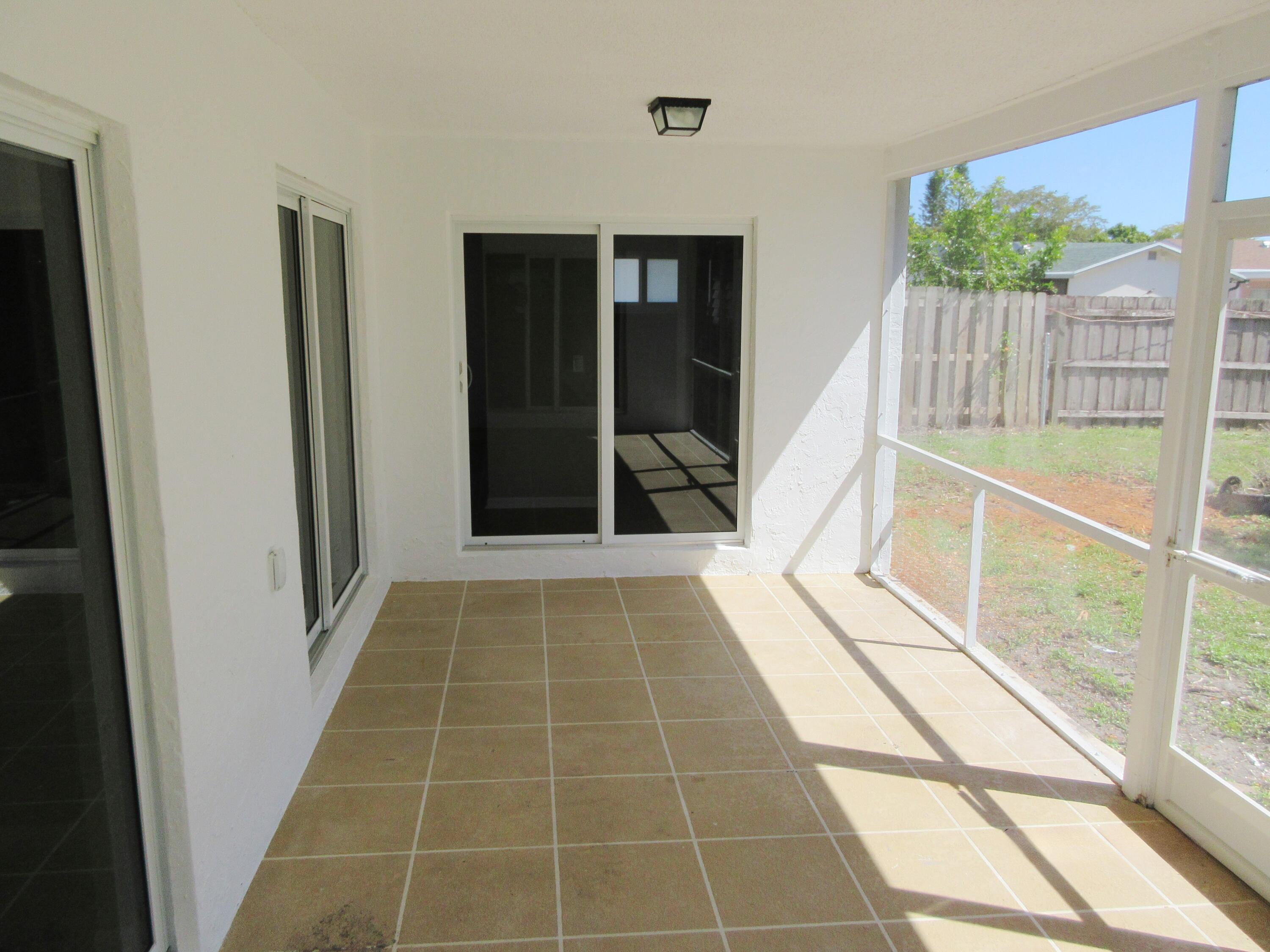 22748 Southwest 55th Way Boca Raton, FL 33433 - Photo 6 of 13 IMG_3866
