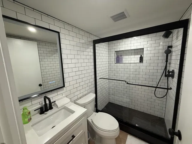 $1,500 | 100 South Stratford Avenue, Ventnor City, NJ 08406