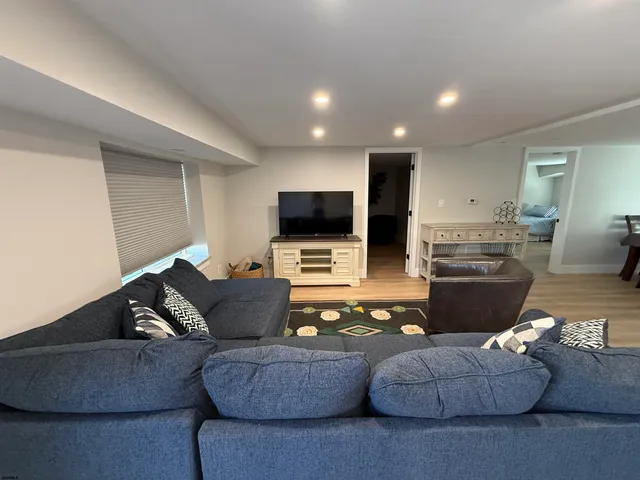 $1,500 | 100 South Stratford Avenue, Ventnor City, NJ 08406