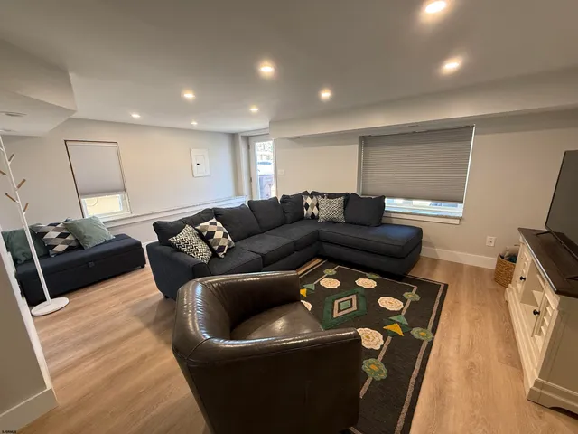 $1,500 | 100 South Stratford Avenue, Ventnor City, NJ 08406