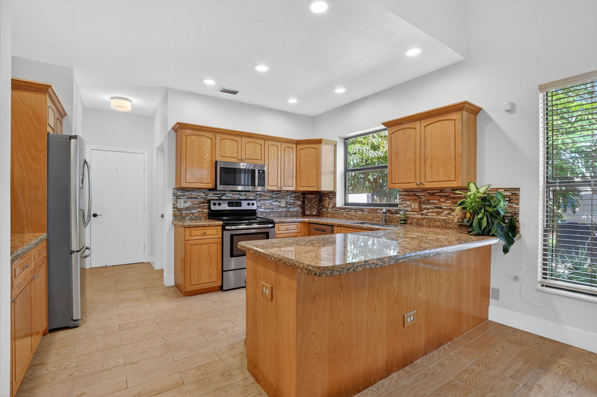 19260 Cherry Hills Terrace Boca Raton, FL 33498 - Photo 14 of 58 14-web-or-mls-DSC_2090