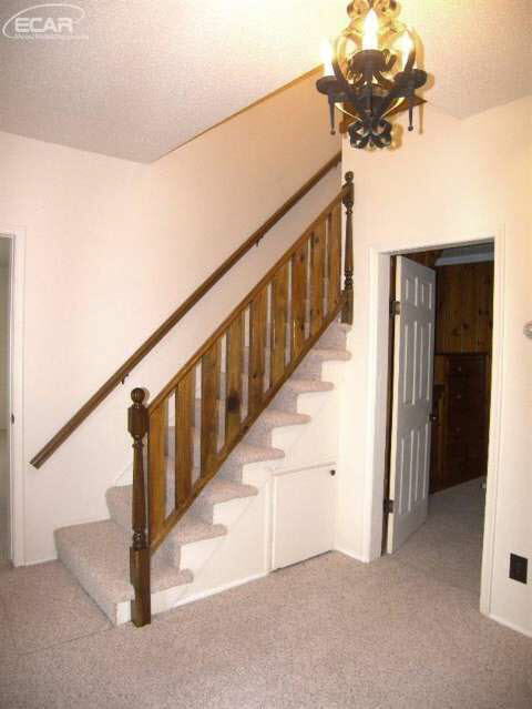 5256 East Stanley Road Flint, MI 48506 - Photo 9 of 23 20442757-8.JPG