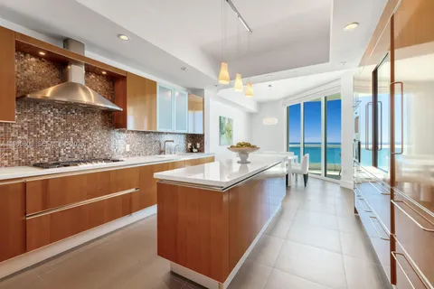$4,450,000 | 16051 Collins Avenue, Unit 2503, Sunny Isles Beach, FL 33160