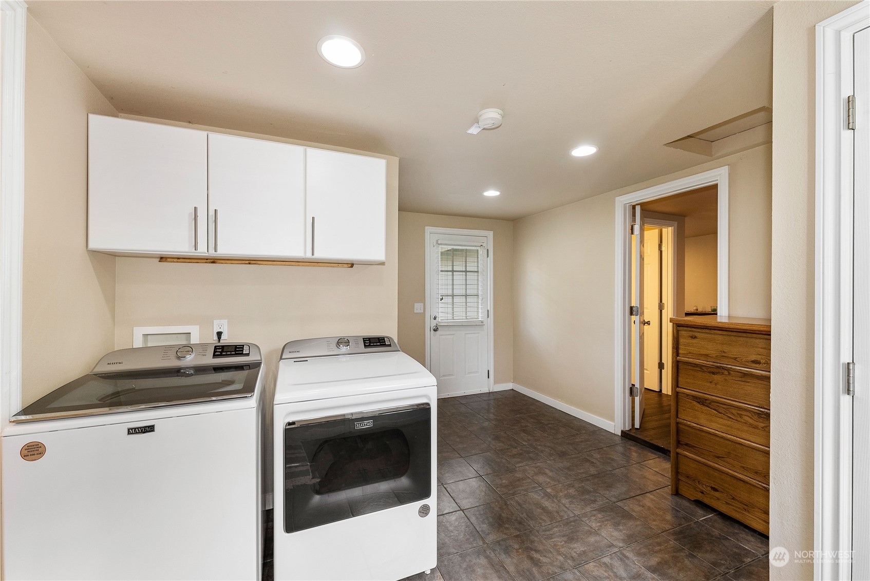 14231 Maple Road Southeast Port Orchard, WA 98367 - Photo 14 of 35 Gallery Image 14