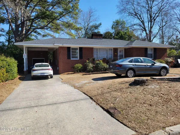 $2,000 | 211 South Elm Street, Greenville, NC 27858