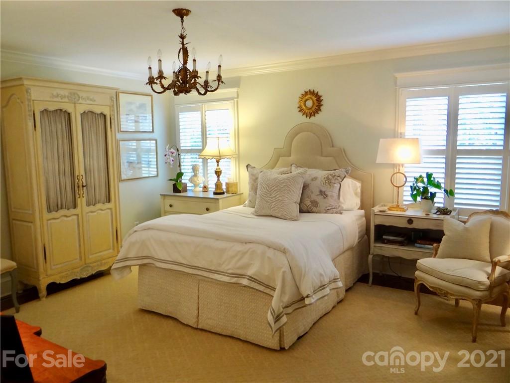 5913 Gate Post Road Charlotte, NC 28211 - Photo 14 of 42 Gallery Image 14