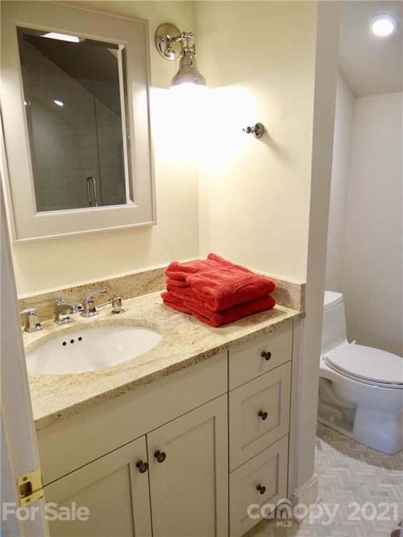 5913 Gate Post Road Charlotte, NC 28211 - Photo 23 of 42 Gallery Image 23
