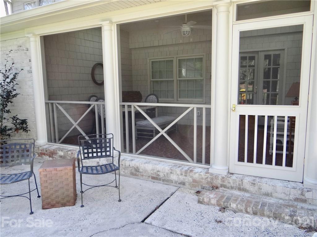 5913 Gate Post Road Charlotte, NC 28211 - Photo 40 of 42 Gallery Image 40