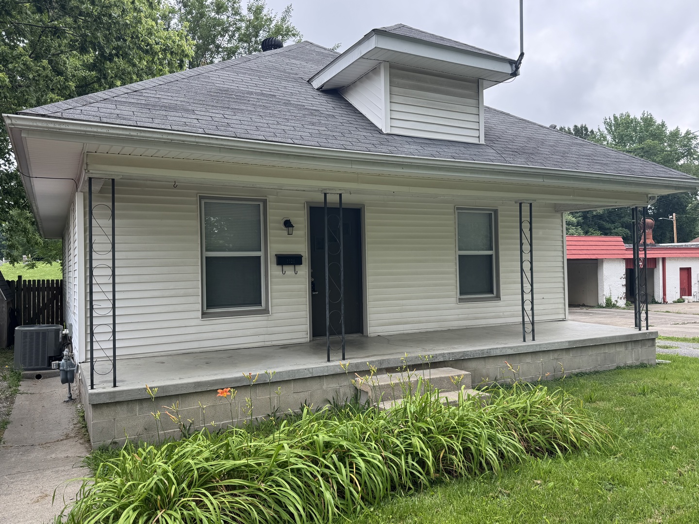 1324 Turner Street Murphysboro, IL 62966 - Photo 1 of 8