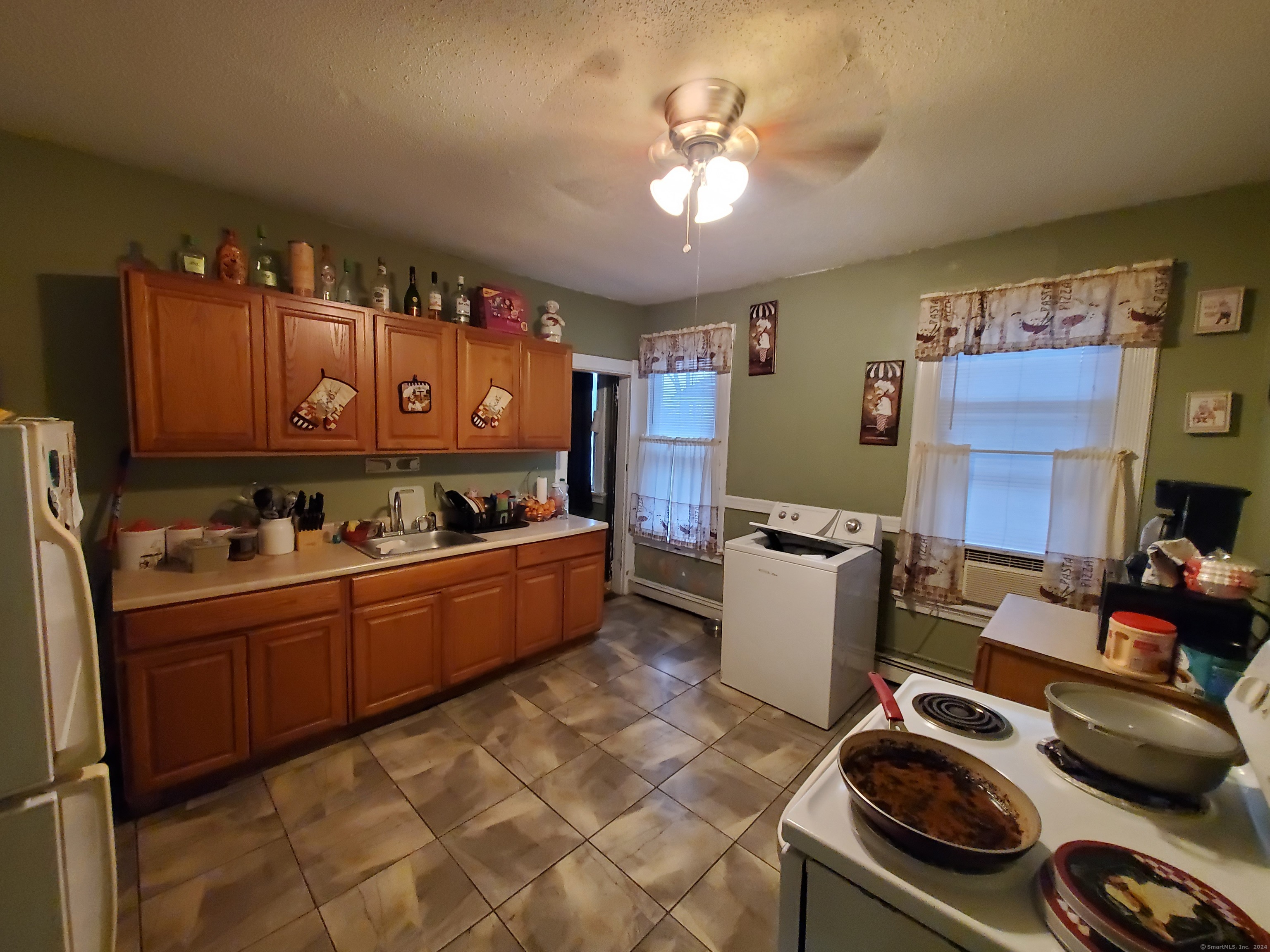 164 Edgewood Street Hartford, CT 06112 - Photo 20 of 32 2nd Floor Kitchen