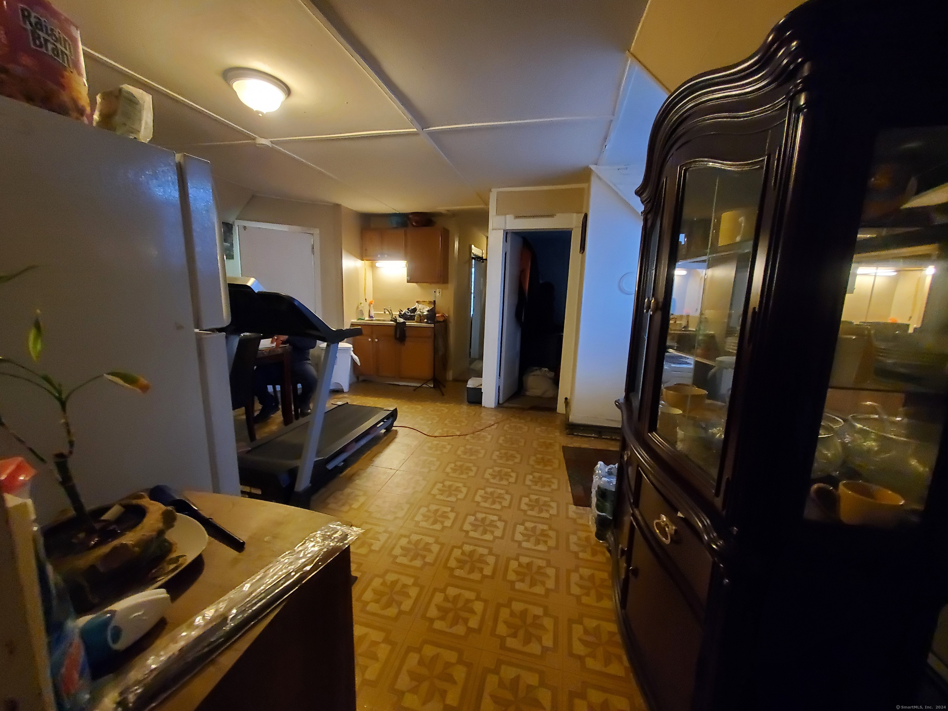 164 Edgewood Street Hartford, CT 06112 - Photo 28 of 32