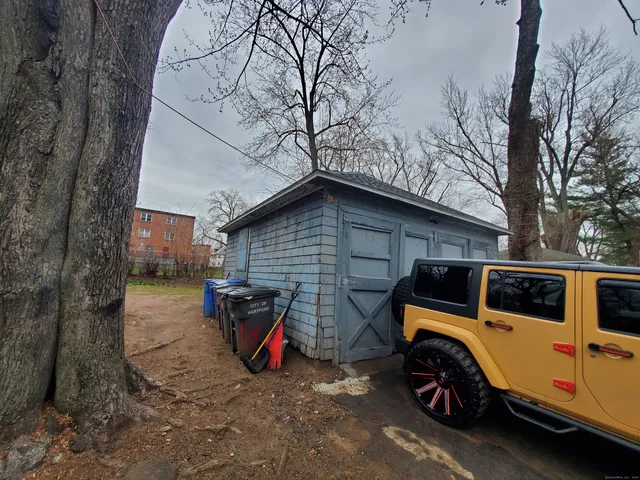 $365,000 | 164 Edgewood Street, Hartford, CT 06112