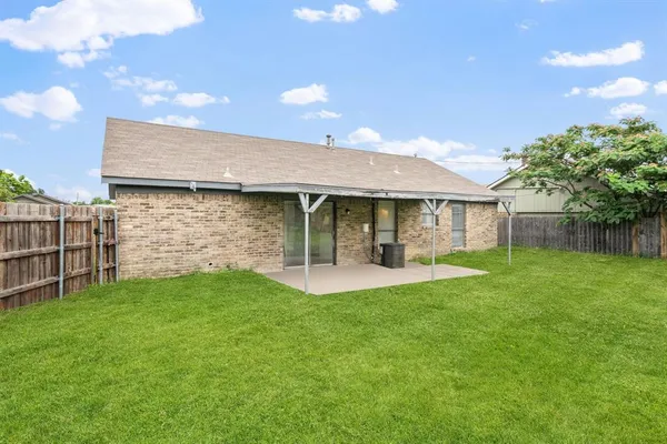 $2,000 | 3826 Jewel Street, Sachse, TX 75048