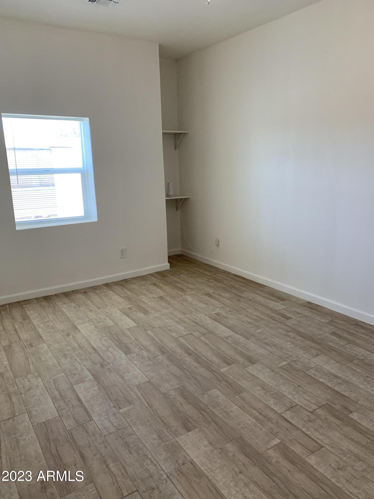 1759 West Hadley Street, Unit B Phoenix, AZ 85007 - Photo 10 of 11 IMG_9221