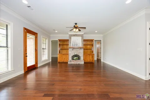 $365,500 | 6785 Lone Oak Drive, Erwinville, LA 70729