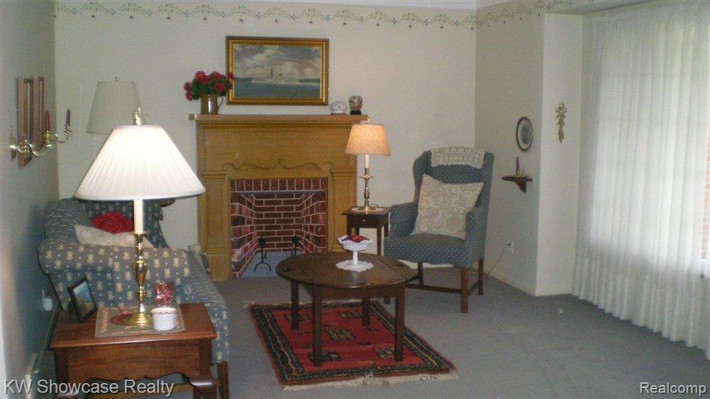 32370 Hearthstone Road Farmington, MI 48334 - Photo 13 of 14 Another view of living rm