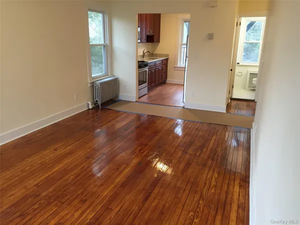 $2,800 | 8 Parkway Terrace, Unit 2, Pleasantville, NY 10570
