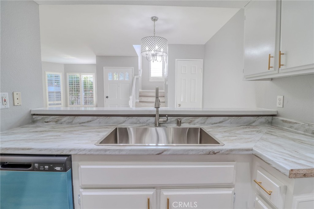 14738 Pioneer Boulevard Norwalk, CA 90650 - Photo 49 of 72 Kitchen