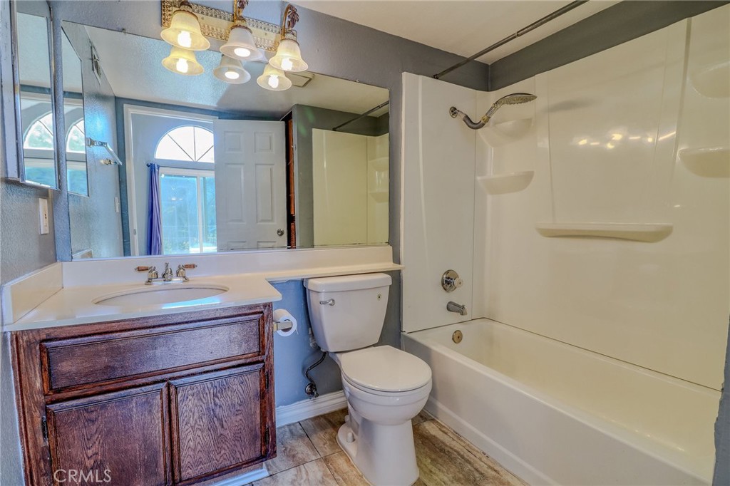 14738 Pioneer Boulevard Norwalk, CA 90650 - Photo 60 of 72 Bathroom in 1st room