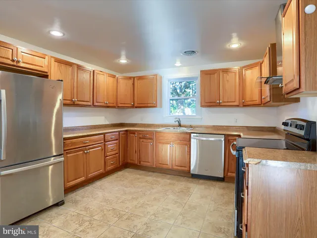 $1,795 | 30 East Pine Street, Enola, PA 17025