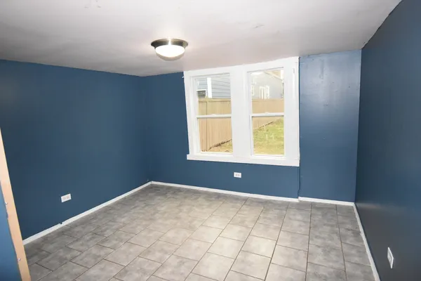 $184,900 | 4250 South Artesian Avenue, Chicago, IL 60632