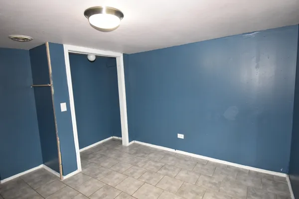 $184,900 | 4250 South Artesian Avenue, Chicago, IL 60632