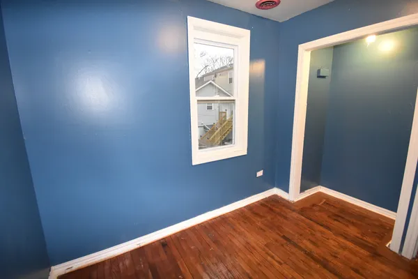 $184,900 | 4250 South Artesian Avenue, Chicago, IL 60632