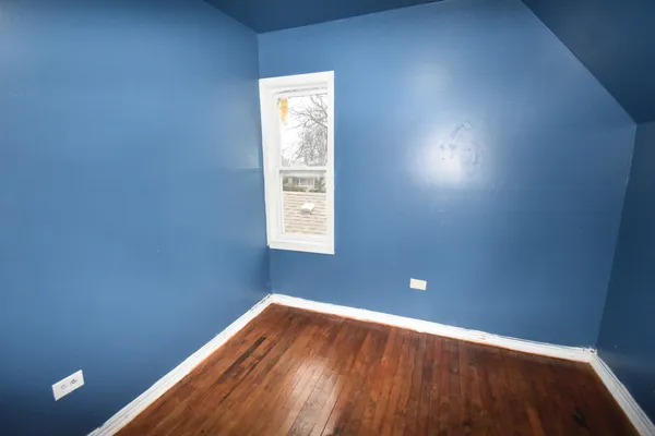 $184,900 | 4250 South Artesian Avenue, Chicago, IL 60632