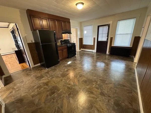 $645,900 | 219 Charlton Street, Southbridge, MA 01550