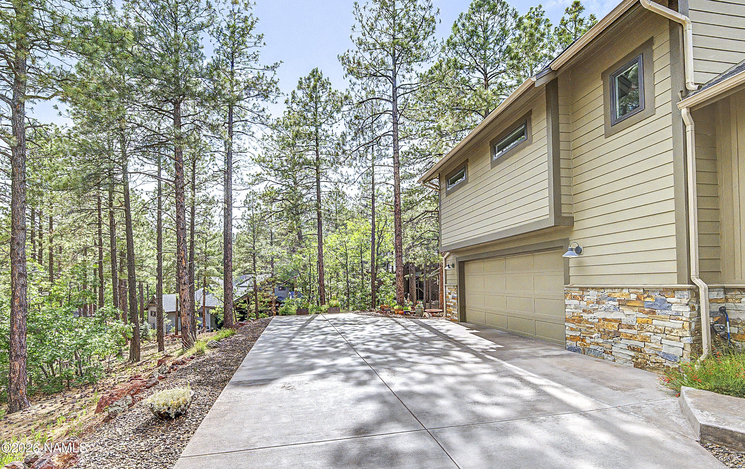 4165 Lariat Loop Flagstaff, AZ 86005 - Photo 32 of 42 View to parking area