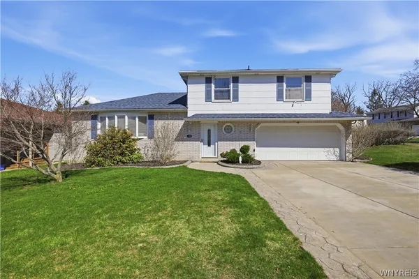 $369,900 | 48 Hillview Terrace, West Seneca, NY 14224