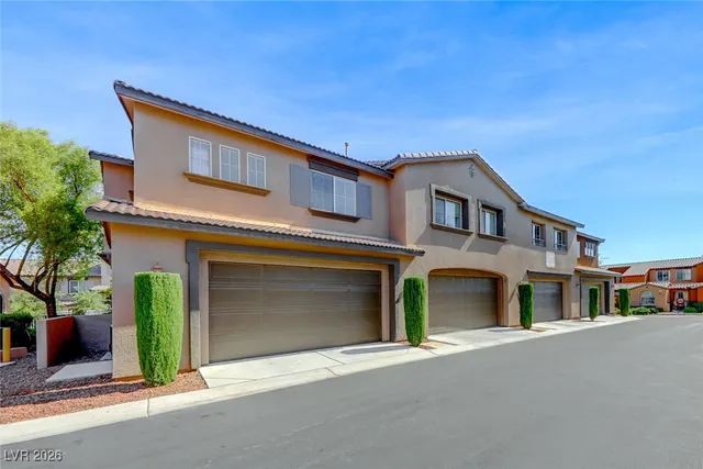 $2,000 | 1571 Plaza Centre Drive, Unit 101, Las Vegas, NV 89135