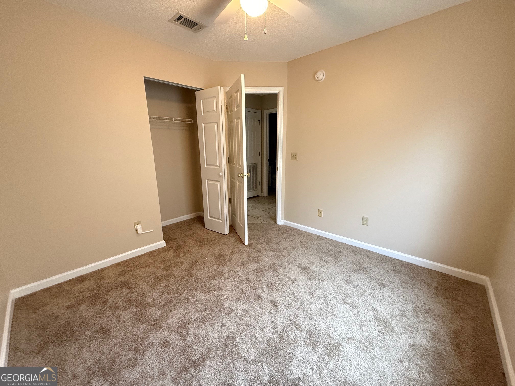 504 Woodbridge Road Kingsland, GA 31548 - Photo 19 of 23 an empty room with a natural light