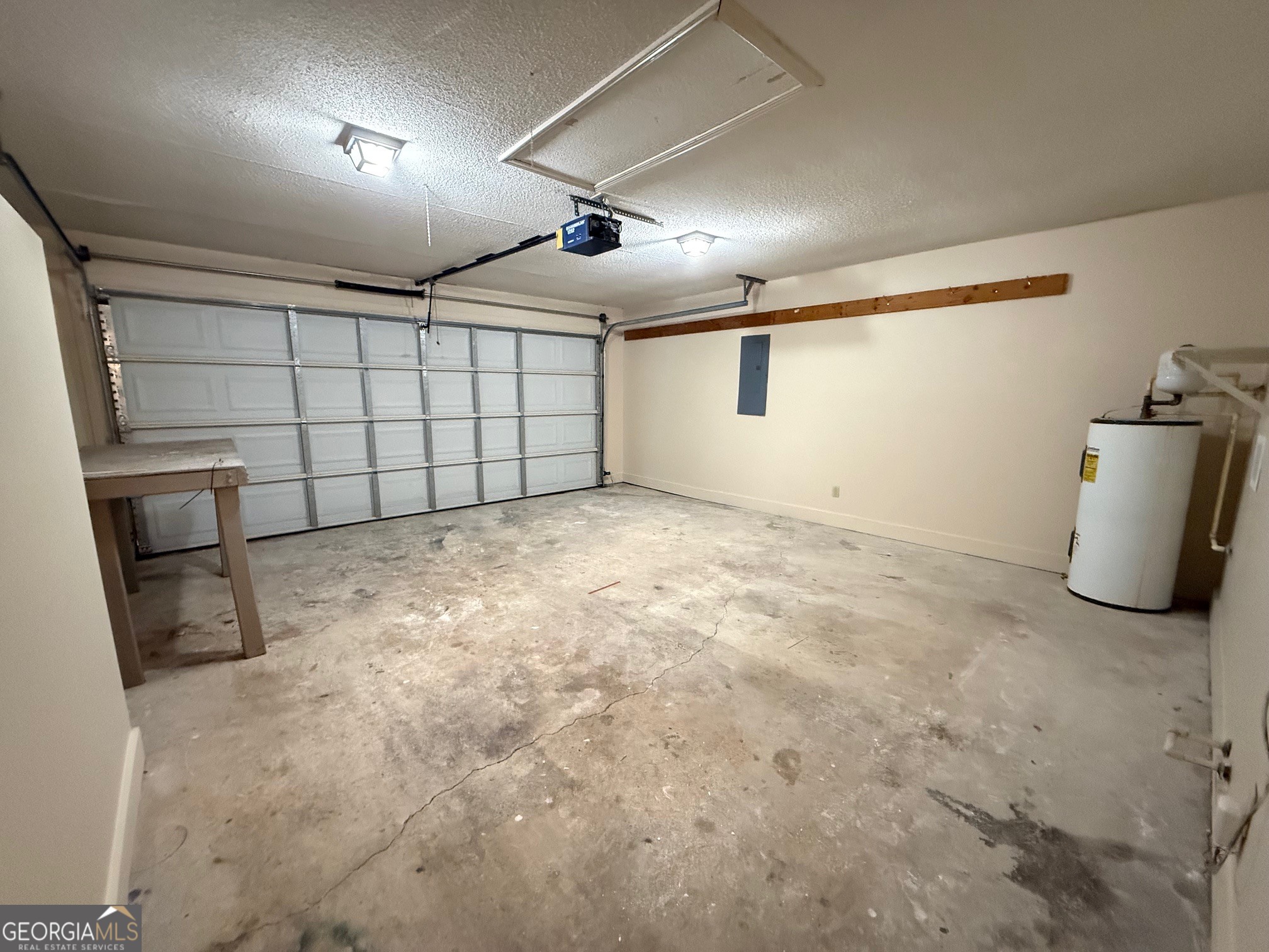 504 Woodbridge Road Kingsland, GA 31548 - Photo 20 of 23 a view of a garage