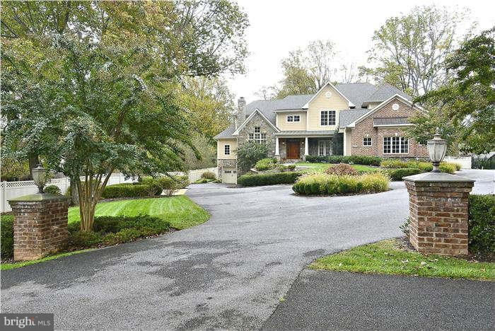 8615 Falls Road Potomac, MD 20854 - Photo 1 of 27 Exterior (Front)