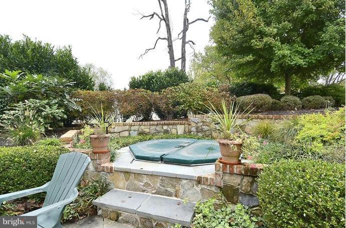 8615 Falls Road Potomac, MD 20854 - Photo 23 of 27 Exterior (Rear)