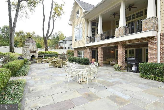 8615 Falls Road Potomac, MD 20854 - Photo 24 of 27 Exterior (Rear)