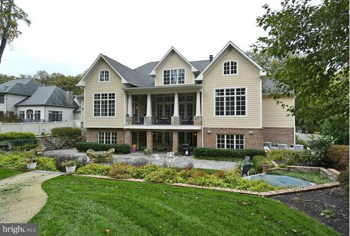 8615 Falls Road Potomac, MD 20854 - Photo 27 of 27 Exterior (Rear)