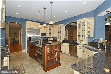 8615 Falls Road Potomac, MD 20854 - Photo 8 of 27 Kitchen
