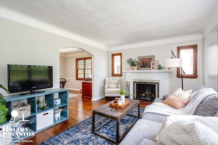 321 Moross Road Grosse Pointe Farms, MI 48236 - Photo 4 of 52