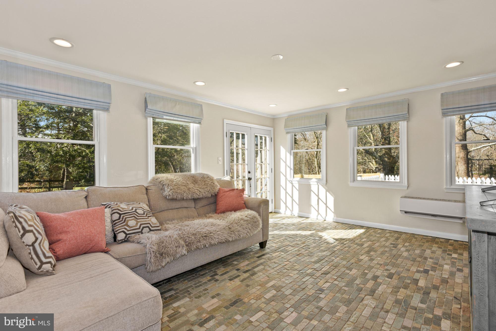 326 Walker Road Great Falls, VA 22066 - Photo 14 of 51