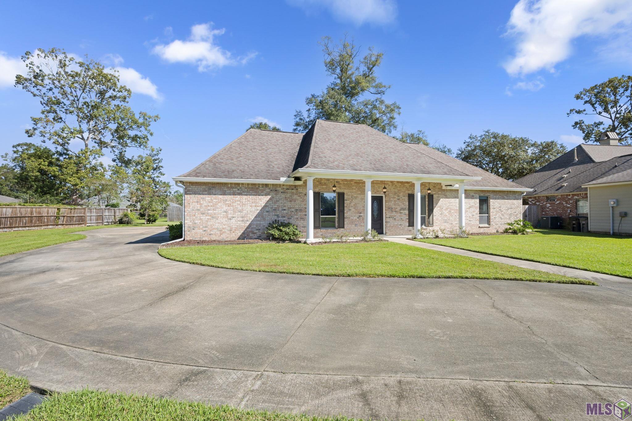 16025 Parkside Court Baton Rouge, LA 70817 - Photo 2 of 22