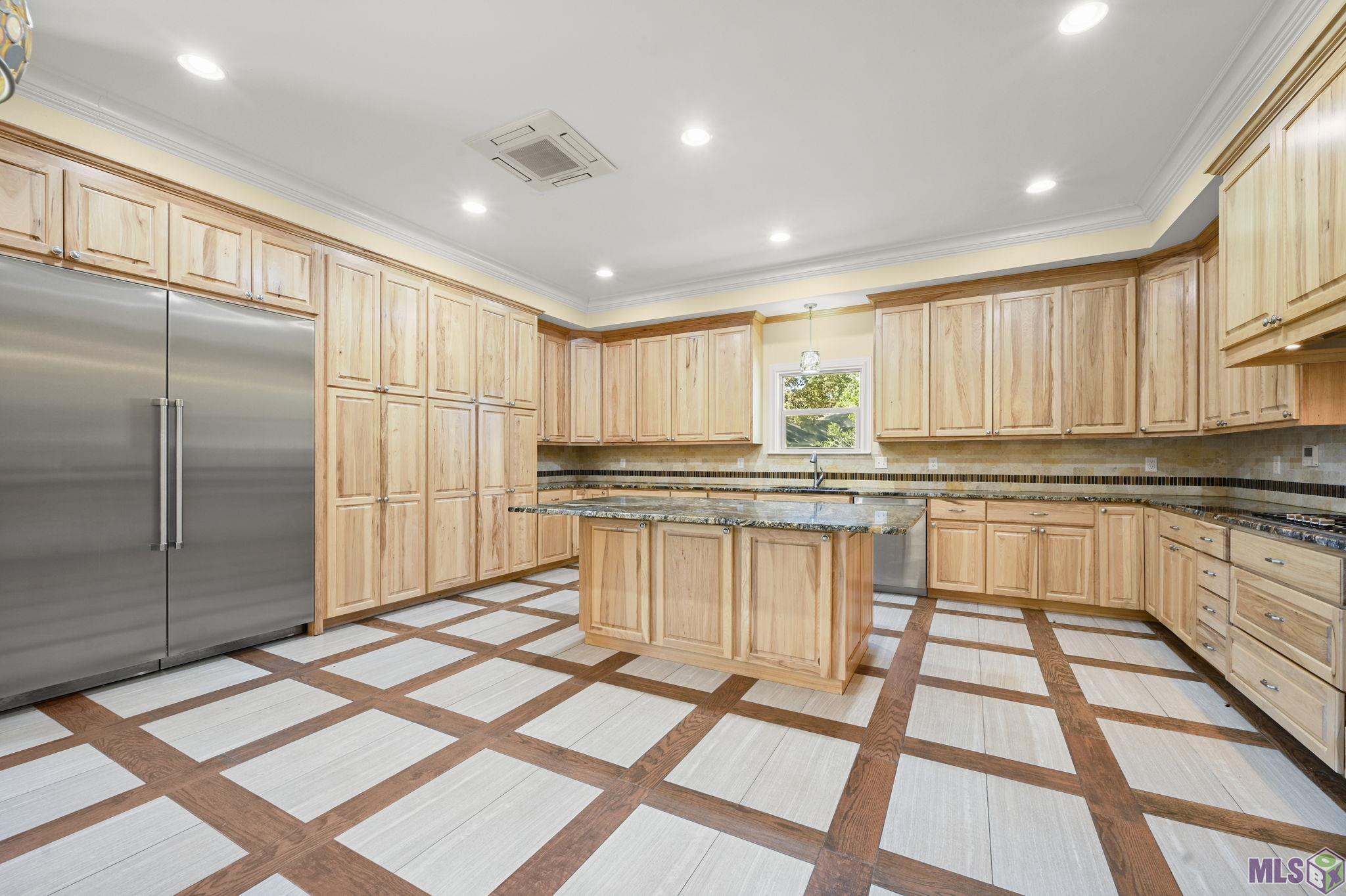 16025 Parkside Court Baton Rouge, LA 70817 - Photo 7 of 22