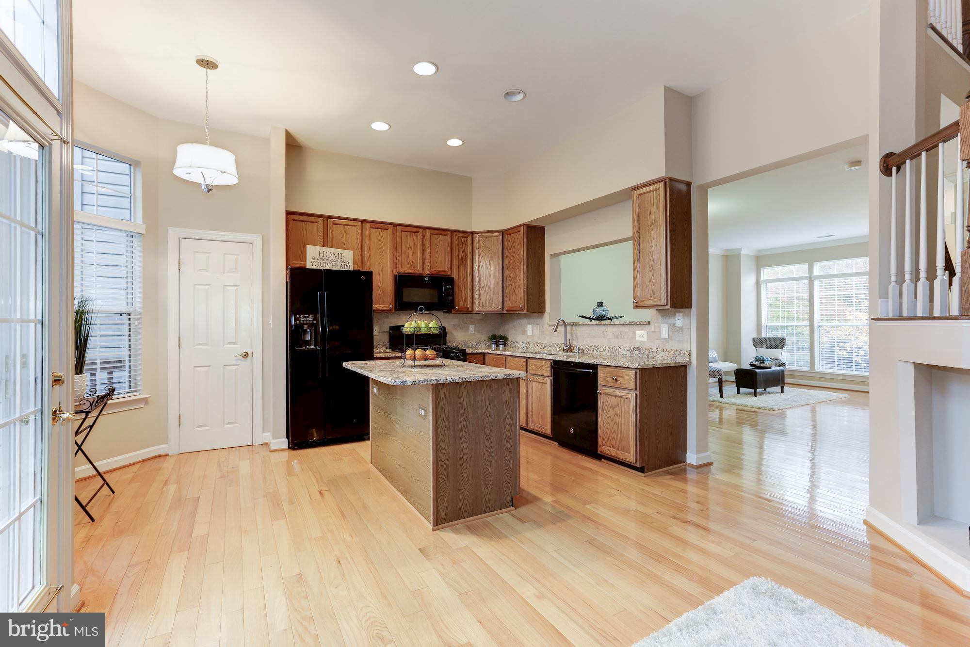47692 Woolcott Square Sterling, VA 20165 - Photo 11 of 30 Huge Kitchen with 11ft ceilings