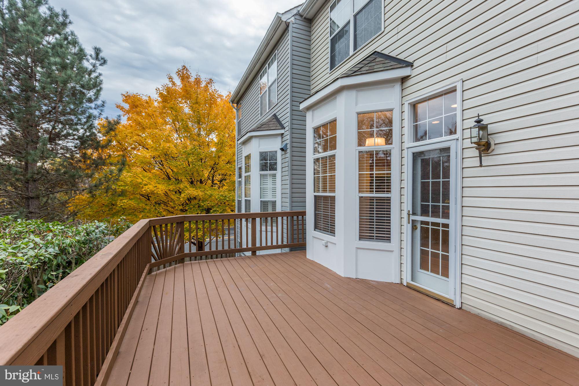 47692 Woolcott Square Sterling, VA 20165 - Photo 27 of 30 Spacious deck with bay window