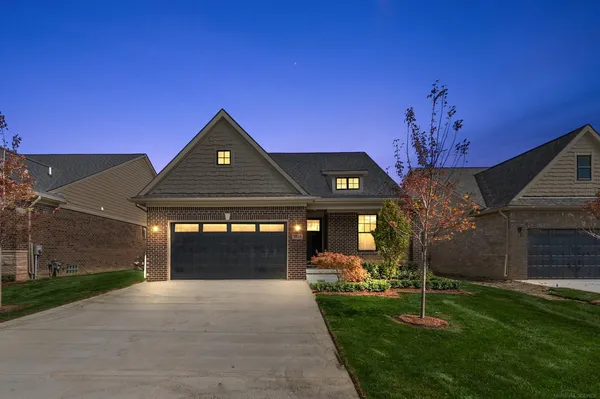 $850,000 | 5926 Everton Court, Troy, MI 48085